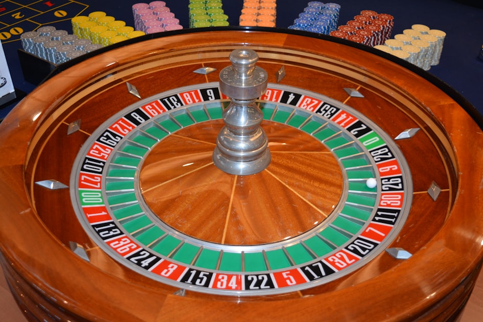 PokerStars掼蛋局势分析：技巧与牌局策略